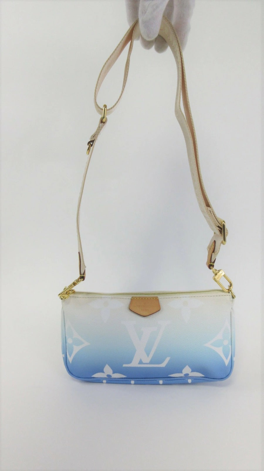 Louis Vuitton Monogram Giant Multi Pochette Accessoires M57633 Crossbody Bag