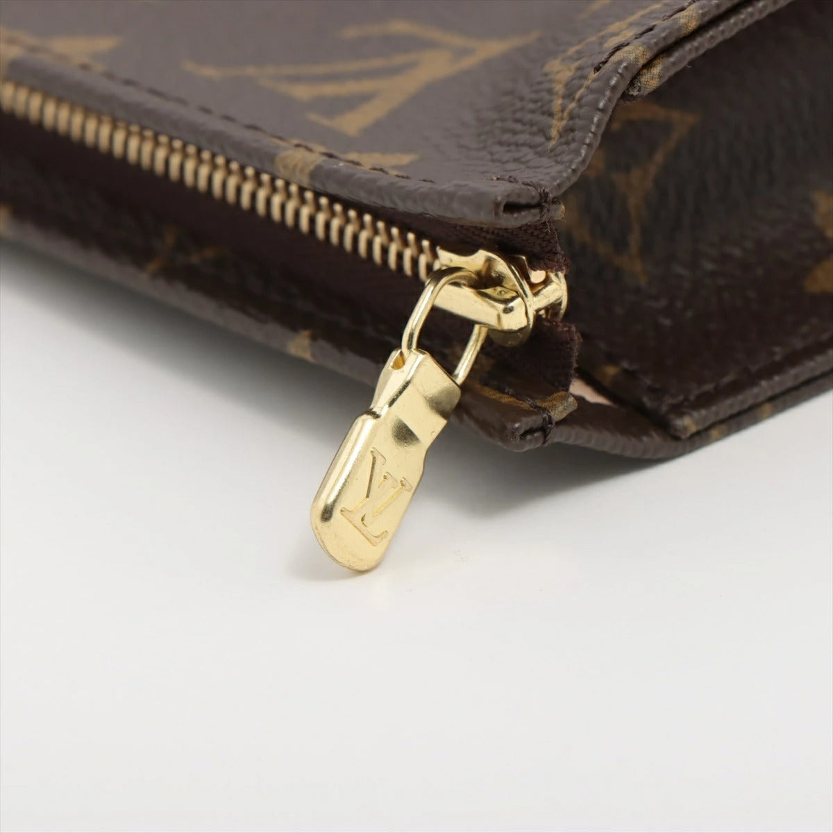 Louis Vuitton Monogram Poche Toilette 26 M47542 Clutch Pouch