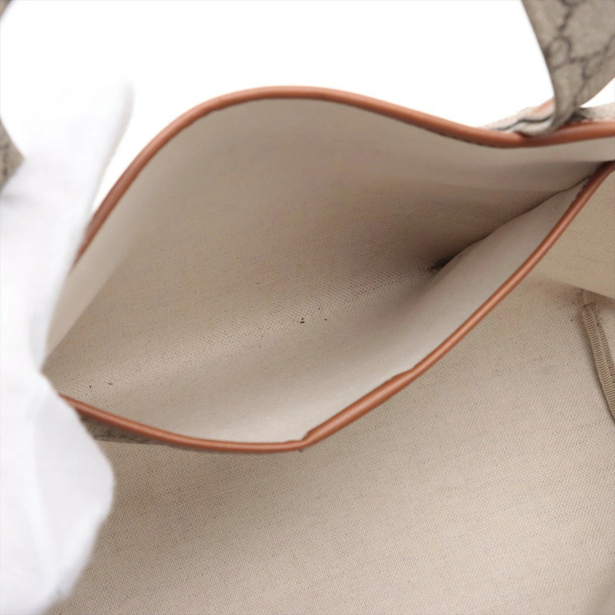 Gucci GG Supreme Tote Bag 211134