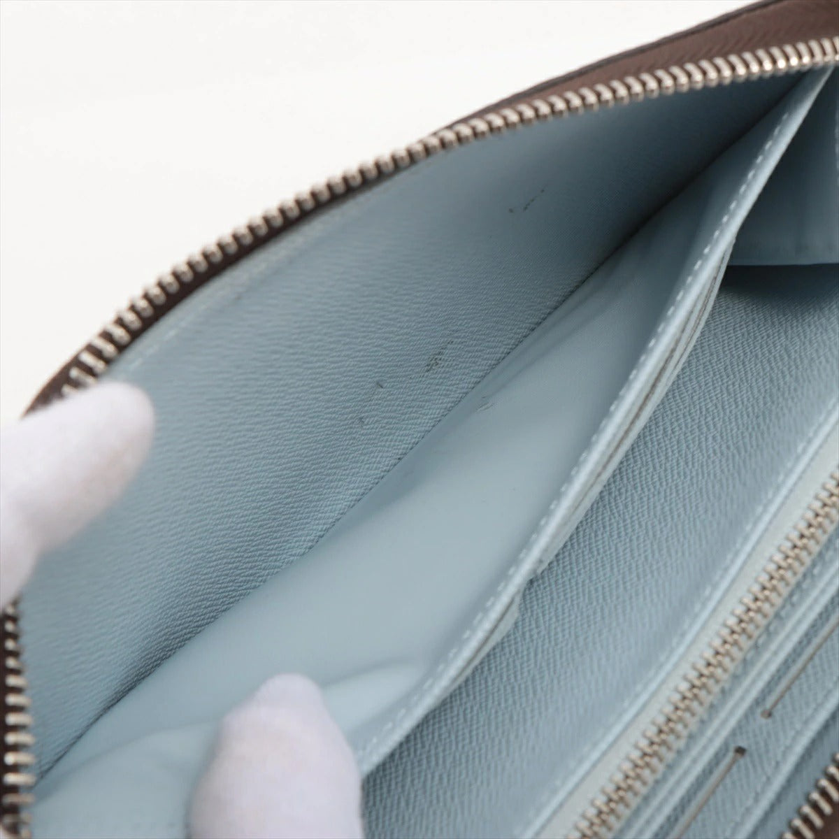 Louis Vuitton Monogram Zippy Wallet M11776