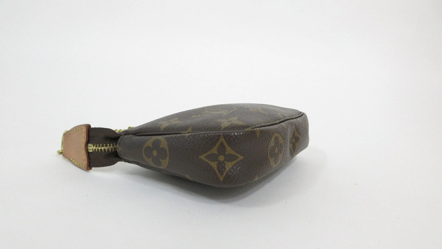 Louis Vuitton Monogram Mini Pochette Accessoires M58009