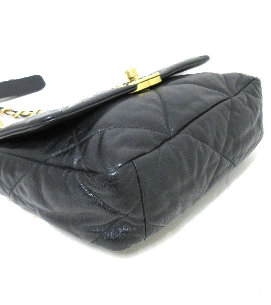 Chanel 19 Lambskin Chain Shoulder Bag, No. 28