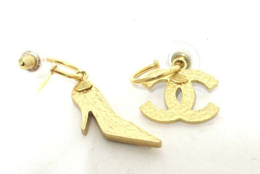 Chanel Coco Mark Heel Logo Earrings, Black/Gold, 02A