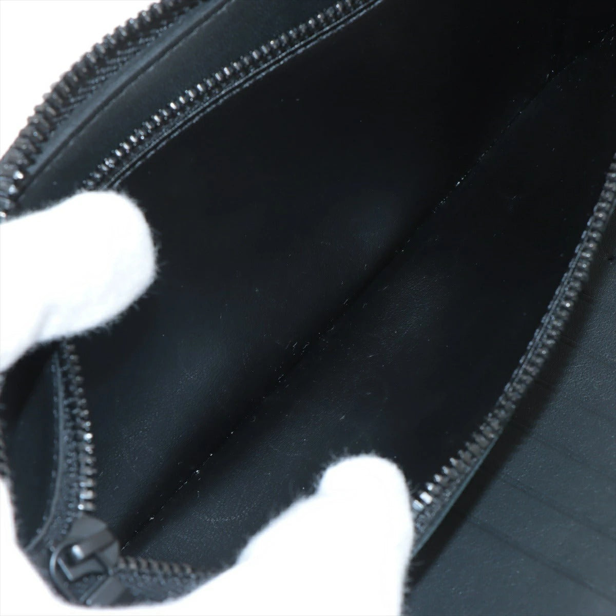 Louis Vuitton Shadow Zippy Wallet Vertical M62902