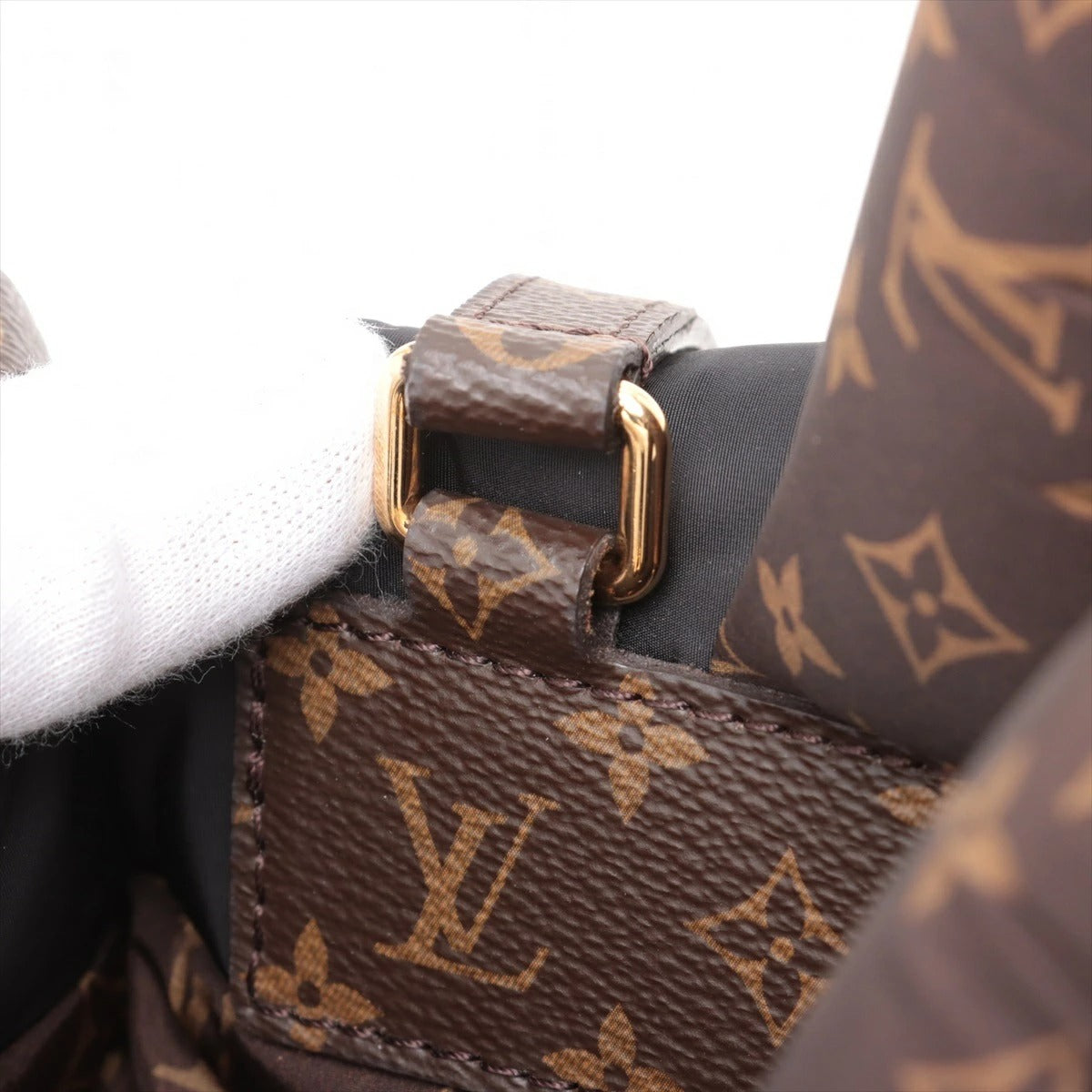 Louis Vuitton LV Pillow On The Go MM M21069 Tote Bag
