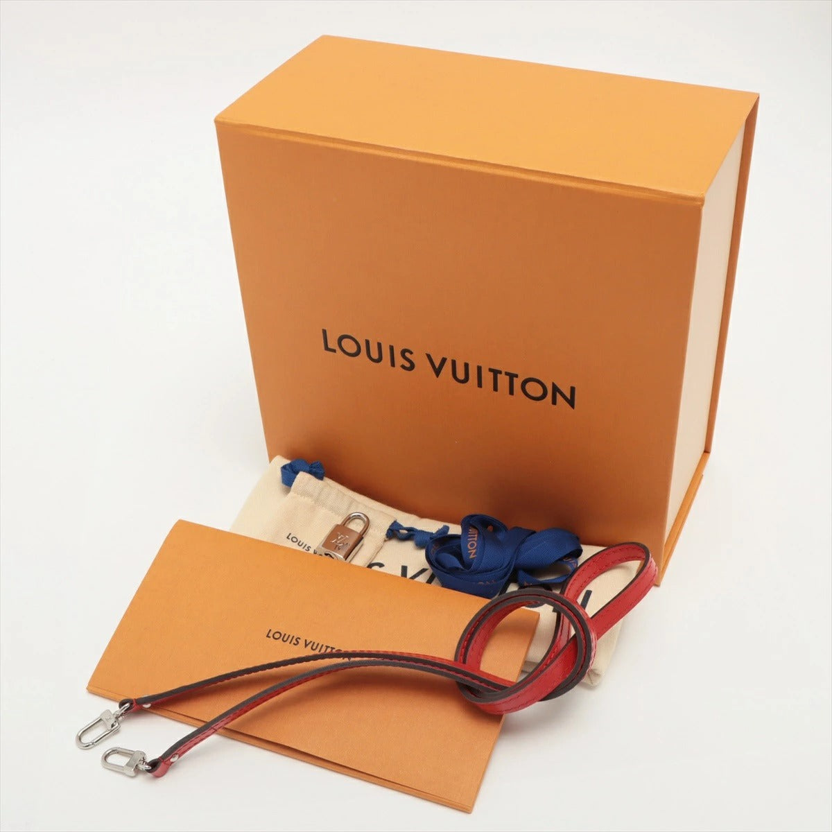 Louis Vuitton Epi Alma BB M41160