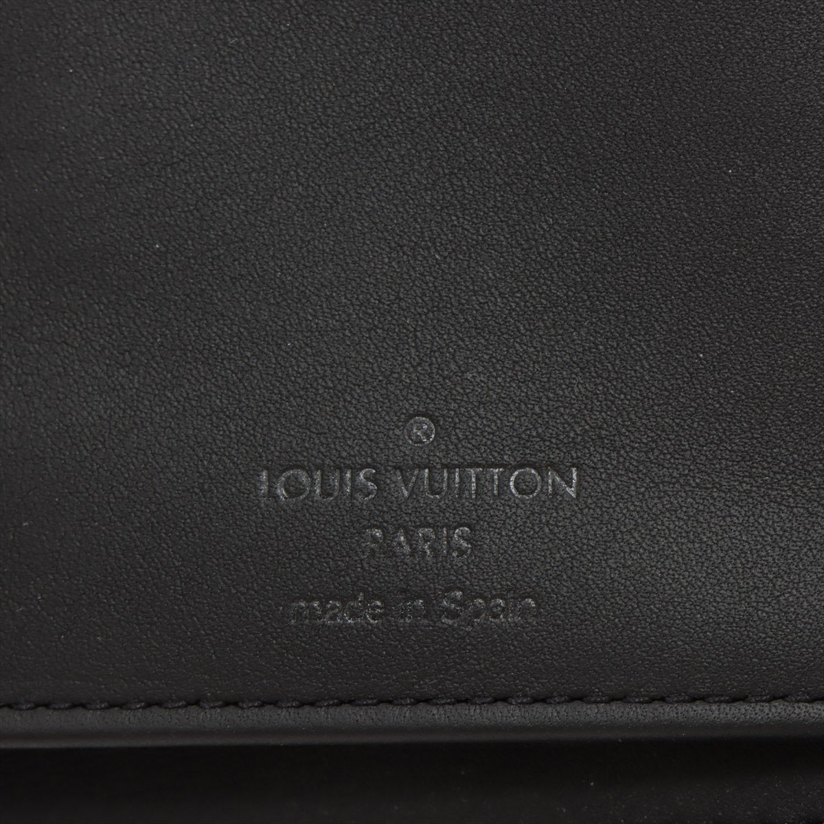 Louis Vuitton Shadow Zippy Wallet Vertical M62902
