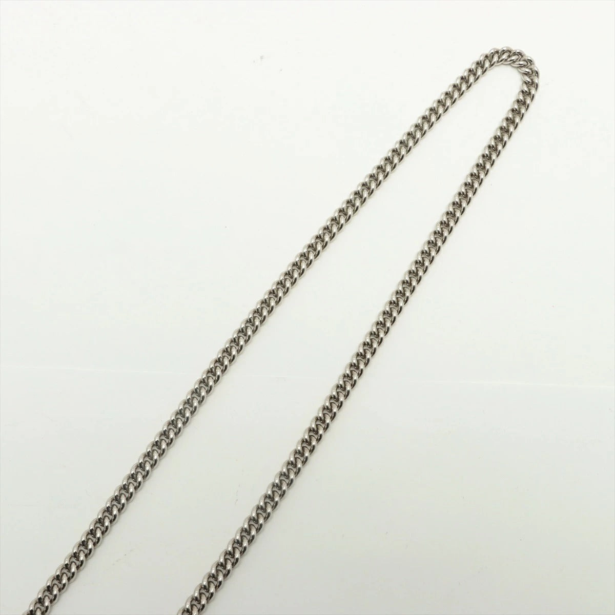 Louis Vuitton Taurillon Leather Lock Me Chain Shoulder M69400
