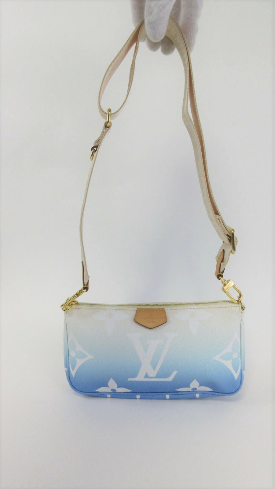 Louis Vuitton Monogram Giant Multi Pochette Accessoires M57633 Crossbody Bag