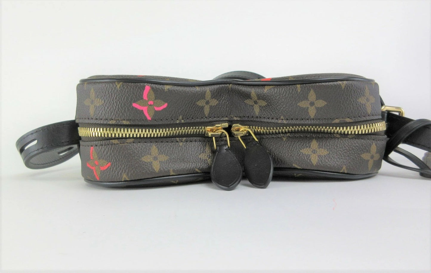 Louis Vuitton Monogram/Valentine Sac Cool Heart-shaped Shoulder Bag M45890