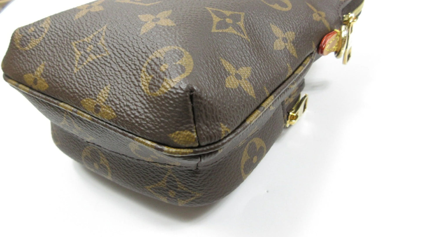 Louis Vuitton Monogram Utility Pochette M80746 Crossbody Bag