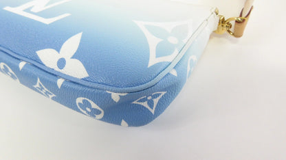 Louis Vuitton Monogram Giant Multi Pochette Accessoires M57633 Crossbody Bag