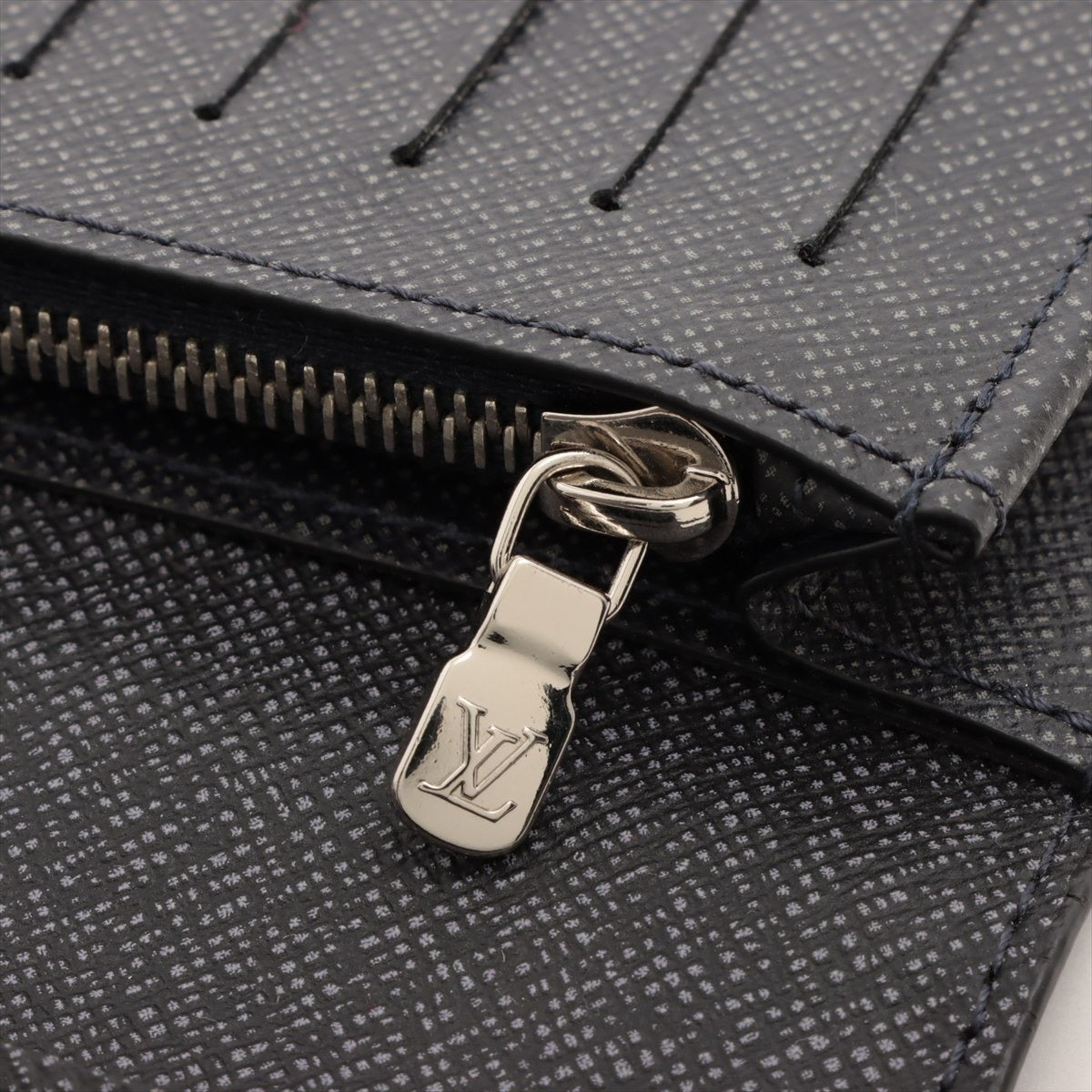 Louis Vuitton LV Fall Collection Portefeuille Brazza MM M81807 Long Wallet