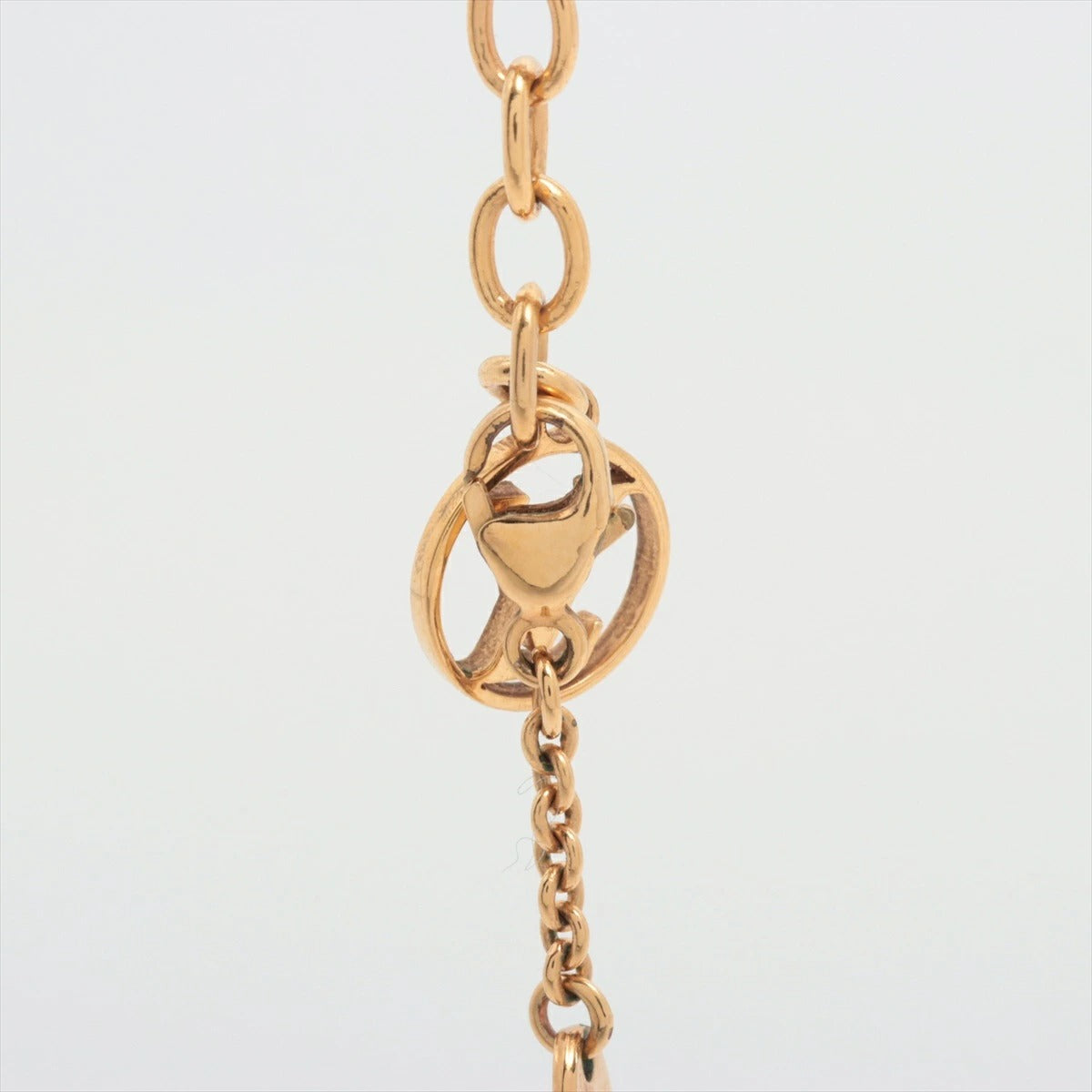 Louis Vuitton Essential V Necklace M00857