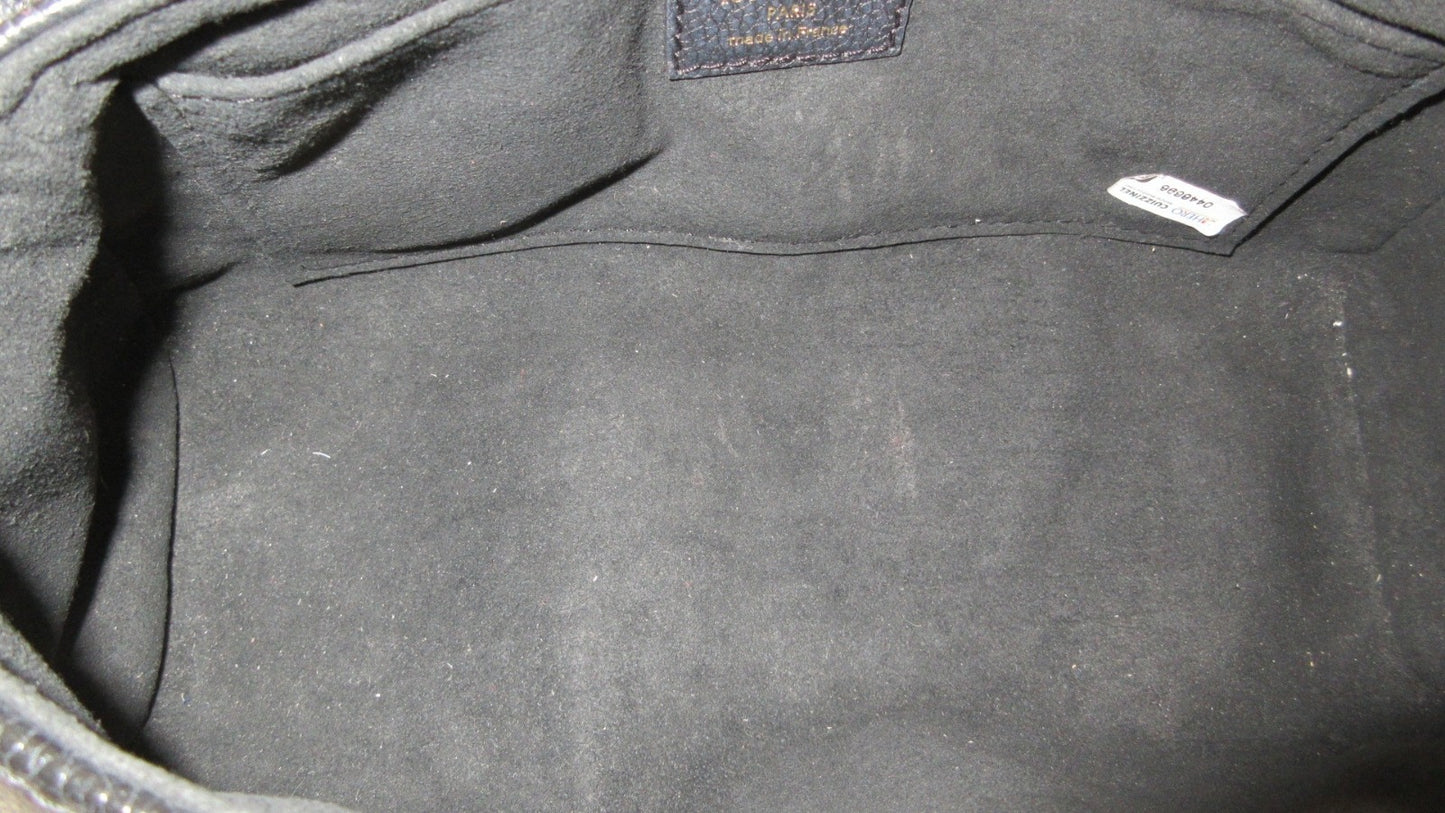 Louis Vuitton Monogram Empreinte Bicolor Favorite NM M45859